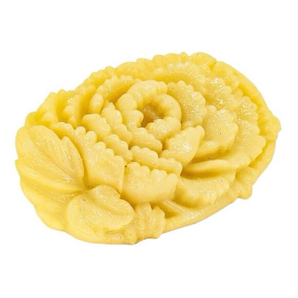Vintage Yellow Celluloid Floral Brooch Carved Rose Design 1940s Style - Picture 5 of 5